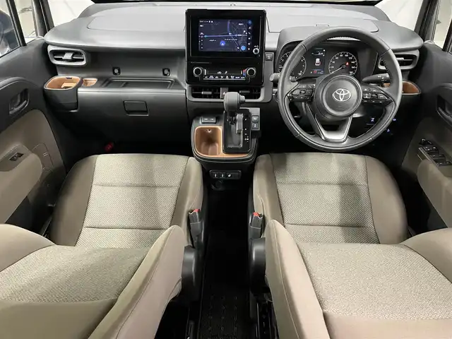 トヨタ シエンタ G 滋賀県 2025(令7)年 1.2万km ベージュ 純正8インチナビ/Bluetooth/USB/パノラミックビューモニター/両側パワースライドドア/セーフティセンス/コンフォートパッケージ/パーキングサポートブレーキ/ブラインドスポットモニター/LEDヘッドライト/ビルトインETC/純正フロアマット/ドアバイザー/プッシュスタート/スマートキー