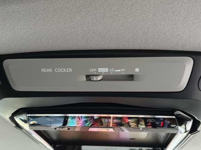 トヨタ エスクァイア Gi 福島県 2017(平29)年 8.5万km ホワイトパールクリスタルシャイン ロールサンシェード/フルモデリスタエアロ/純正ドアバイザー/電動格納ミラー/・ウィンカーミラー/革張りステアリング/・ステアリングスイッチ/・クルーズコントロール