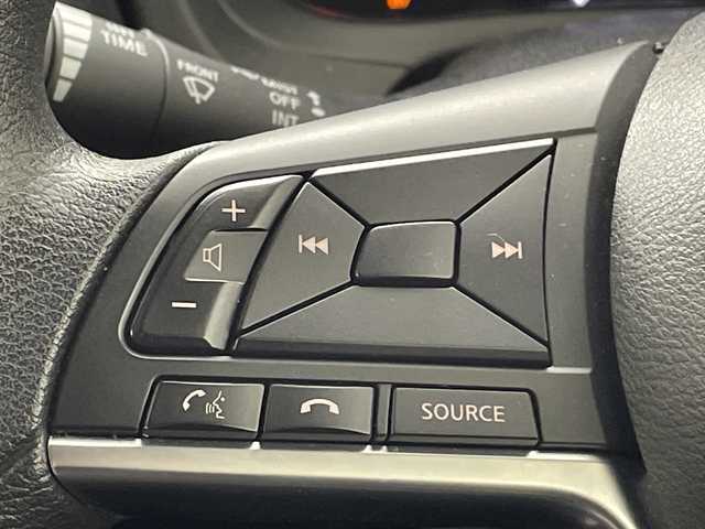 日産 ノート 鹿児島県 2018(平30)年 5.9万km パール フルエアロ　/純正SDナビ　/（フルセグ/Bluetooth/CD/DVD）/バックカメラ　/ドライブレコーダー　/エマージェンシーブレーキ　/レーンディパーチャーアラート　/コーナーセンサー　/ステアリングリモコン　/ＥＴＣ　/衝突軽減ブレーキ　/プッシュスタートボタン/スマートキー/取扱説明書