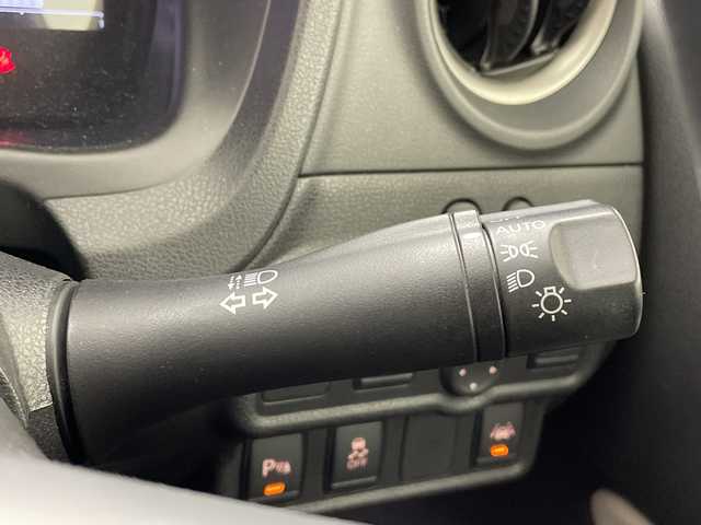 日産 ノート 鹿児島県 2018(平30)年 5.9万km パール フルエアロ　/純正SDナビ　/（フルセグ/Bluetooth/CD/DVD）/バックカメラ　/ドライブレコーダー　/エマージェンシーブレーキ　/レーンディパーチャーアラート　/コーナーセンサー　/ステアリングリモコン　/ＥＴＣ　/衝突軽減ブレーキ　/プッシュスタートボタン/スマートキー/取扱説明書