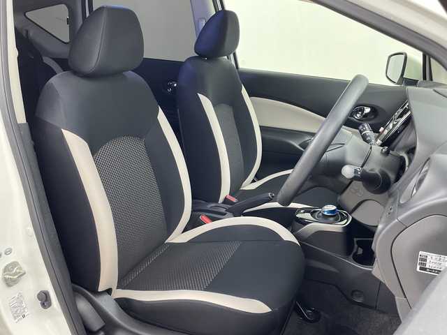 日産 ノート 鹿児島県 2018(平30)年 5.9万km パール フルエアロ　/純正SDナビ　/（フルセグ/Bluetooth/CD/DVD）/バックカメラ　/ドライブレコーダー　/エマージェンシーブレーキ　/レーンディパーチャーアラート　/コーナーセンサー　/ステアリングリモコン　/ＥＴＣ　/衝突軽減ブレーキ　/プッシュスタートボタン/スマートキー/取扱説明書