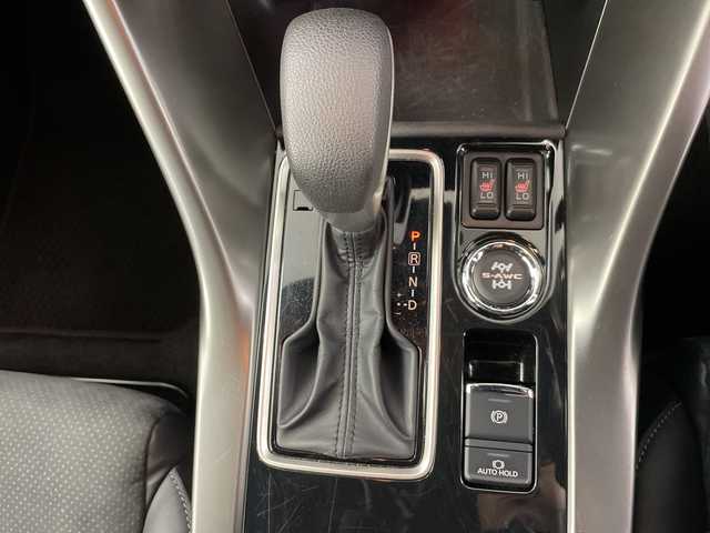 三菱 エクリプス クロス ブラックエディション 道央・札幌 2024(令6)年 1.8万km ホワイトダイヤモンド ・4WD  /e-アシスト/マイパイロット/・電動サンルーフ/ルーフレール/・純正ディスプレイ　/・ナビ　フルセグ/BT/AM/FM/USB/・全方位カメラ/・ハーフレザーシート/・シートヒーター/ハンドルヒーター/・ブラインドスポットモニター/・HUD/・コーナーセンサー/・パワーシート/・オートブレーキホールド/・アイドリングストップ/・社外フロアマット/・横滑り防止装置/・レーンキープアシスト/・スマートキー×2