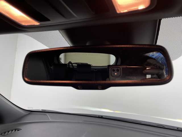 三菱 エクリプス クロス ブラックエディション 道央・札幌 2024(令6)年 1.8万km ホワイトダイヤモンド ・4WD  /e-アシスト/マイパイロット/・電動サンルーフ/ルーフレール/・純正ディスプレイ　/・ナビ　フルセグ/BT/AM/FM/USB/・全方位カメラ/・ハーフレザーシート/・シートヒーター/ハンドルヒーター/・ブラインドスポットモニター/・HUD/・コーナーセンサー/・パワーシート/・オートブレーキホールド/・アイドリングストップ/・社外フロアマット/・横滑り防止装置/・レーンキープアシスト/・スマートキー×2