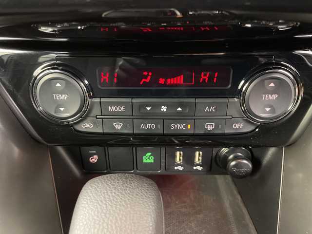 三菱 エクリプス クロス ブラックエディション 道央・札幌 2024(令6)年 1.8万km ホワイトダイヤモンド ・4WD  /e-アシスト/マイパイロット/・電動サンルーフ/ルーフレール/・純正ディスプレイ　/・ナビ　フルセグ/BT/AM/FM/USB/・全方位カメラ/・ハーフレザーシート/・シートヒーター/ハンドルヒーター/・ブラインドスポットモニター/・HUD/・コーナーセンサー/・パワーシート/・オートブレーキホールド/・アイドリングストップ/・社外フロアマット/・横滑り防止装置/・レーンキープアシスト/・スマートキー×2