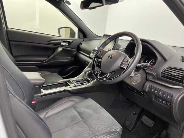 三菱 エクリプス クロス ブラックエディション 道央・札幌 2024(令6)年 1.8万km ホワイトダイヤモンド ・4WD  /e-アシスト/マイパイロット/・電動サンルーフ/ルーフレール/・純正ディスプレイ　/・ナビ　フルセグ/BT/AM/FM/USB/・全方位カメラ/・ハーフレザーシート/・シートヒーター/ハンドルヒーター/・ブラインドスポットモニター/・HUD/・コーナーセンサー/・パワーシート/・オートブレーキホールド/・アイドリングストップ/・社外フロアマット/・横滑り防止装置/・レーンキープアシスト/・スマートキー×2