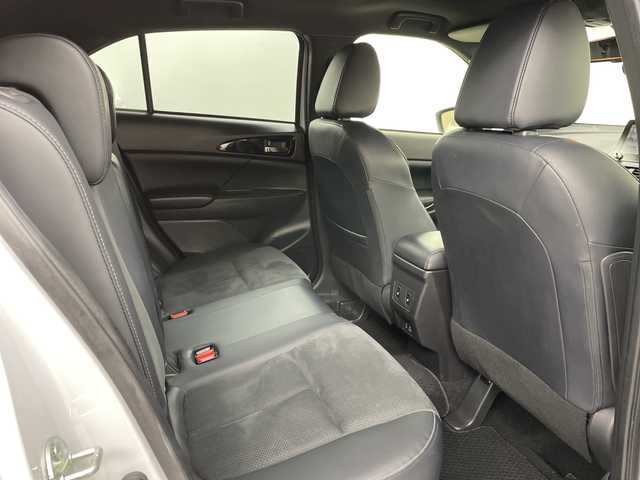 三菱 エクリプス クロス ブラックエディション 道央・札幌 2024(令6)年 1.8万km ホワイトダイヤモンド ・4WD  /e-アシスト/マイパイロット/・電動サンルーフ/ルーフレール/・純正ディスプレイ　/・ナビ　フルセグ/BT/AM/FM/USB/・全方位カメラ/・ハーフレザーシート/・シートヒーター/ハンドルヒーター/・ブラインドスポットモニター/・HUD/・コーナーセンサー/・パワーシート/・オートブレーキホールド/・アイドリングストップ/・社外フロアマット/・横滑り防止装置/・レーンキープアシスト/・スマートキー×2