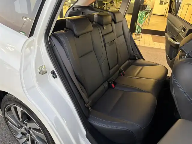 スバル レヴォーグ 1．6GT－S アイサイト 東京都 2018(平30)年 5.2万km パール メーカーオプション８インチナビ/・Bluetooth接続/・フルセグTV/アイサイト/・全車速追従機能付クルーズコントロール/・ツーリングアシスト（高速道路支援）/・プリクラッシュブレーキ（衝突被害軽減）/・アクティブレーンキープ/バックカメラ/ブラインドスポットモニター/電子パーキング/オートビークルホールド/後退時ブレーキアシスト/アイドリングストップ/純正フロアマット/純正１８インチアルミホイール/パワーシート/シートヒーター/シートメモリー機能