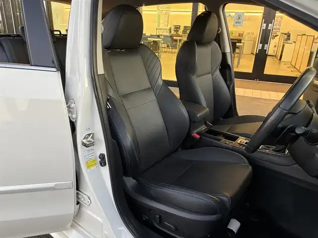 スバル レヴォーグ 1．6GT－S アイサイト 東京都 2018(平30)年 5.2万km パール メーカーオプション８インチナビ/・Bluetooth接続/・フルセグTV/アイサイト/・全車速追従機能付クルーズコントロール/・ツーリングアシスト（高速道路支援）/・プリクラッシュブレーキ（衝突被害軽減）/・アクティブレーンキープ/バックカメラ/ブラインドスポットモニター/電子パーキング/オートビークルホールド/後退時ブレーキアシスト/アイドリングストップ/純正フロアマット/純正１８インチアルミホイール/パワーシート/シートヒーター/シートメモリー機能