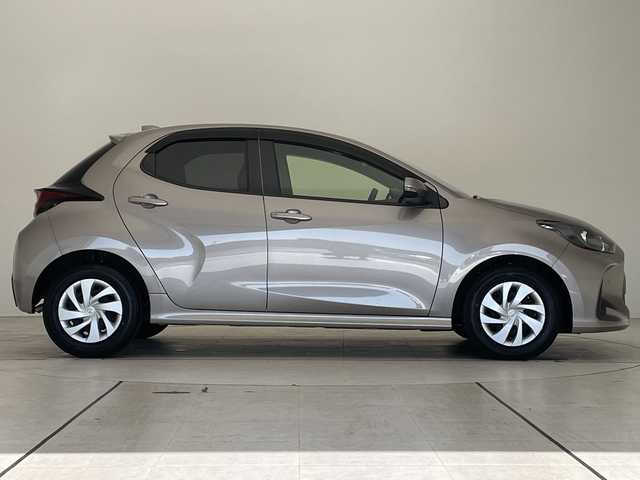 トヨタ ヤリス X 愛知県 2020(令2)年 0.8万km アバンギャルドブロンズメタリック 純正ナビ/バックカメラ/コーナーセンサー/HIDヘッドライト/オートライト/衝突軽減システム/Bluetooth/ステアリングスイッチ/スマートキー/プッシュスタート