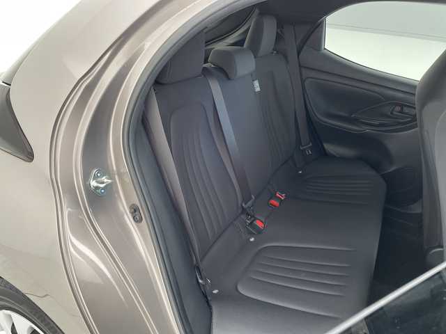 トヨタ ヤリス X 愛知県 2020(令2)年 0.8万km アバンギャルドブロンズメタリック 純正ナビ/バックカメラ/コーナーセンサー/HIDヘッドライト/オートライト/衝突軽減システム/Bluetooth/ステアリングスイッチ/スマートキー/プッシュスタート