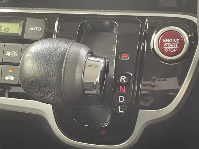 ホンダ Ｎ ＢＯＸ SSパッケージ 熊本県 2015(平27)年 8.4万km プレミアムディープロッソパール ワンオーナー/純正ナビ（VXM-152VFi)/フルセグテレビ/Bluetooth/USB/バックカメラ/両側パワースライドドア/シティブレーキアクティブシステム（CTBA）/ステアリングリモコン/プッシュスタート/スマートキー/スペアキー/ステアリングスイッチ/ウインカーミラー/禁煙車/シートバックデーブル/電動格納ミラー/ヘッドライトレベライザー