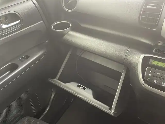 ホンダ Ｎ ＢＯＸ SSパッケージ 熊本県 2015(平27)年 8.4万km プレミアムディープロッソパール ワンオーナー/純正ナビ（VXM-152VFi)/フルセグテレビ/Bluetooth/USB/バックカメラ/両側パワースライドドア/シティブレーキアクティブシステム（CTBA）/ステアリングリモコン/プッシュスタート/スマートキー/スペアキー/ステアリングスイッチ/ウインカーミラー/禁煙車/シートバックデーブル/電動格納ミラー/ヘッドライトレベライザー