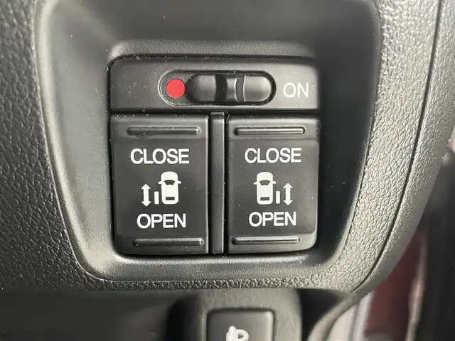 ホンダ Ｎ ＢＯＸ SSパッケージ 熊本県 2015(平27)年 8.4万km プレミアムディープロッソパール ワンオーナー/純正ナビ（VXM-152VFi)/フルセグテレビ/Bluetooth/USB/バックカメラ/両側パワースライドドア/シティブレーキアクティブシステム（CTBA）/ステアリングリモコン/プッシュスタート/スマートキー/スペアキー/ステアリングスイッチ/ウインカーミラー/禁煙車/シートバックデーブル/電動格納ミラー/ヘッドライトレベライザー