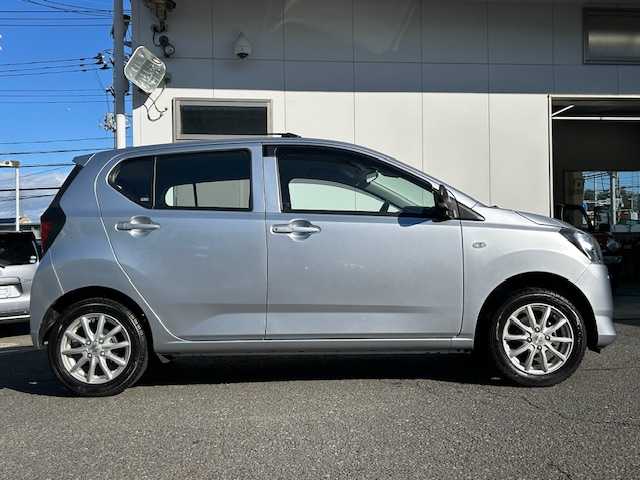 トヨタ ピクシスエポック B SAⅢ 宮城県 2020(令2)年 1.1万km ブライトシルバーM ワンオーナー/4WD/バックカメラ/ディーラーオプションナビ/AM/FM/CD/Bluetooth/AUX/MSV）/ワンセグTV/コーナーセンサー/アイドリングストップ/衝突軽減システム/横滑り防止装置/オートマチックハイビーム/ヘッドライトレベライザー/ETC/取扱説明書/保証書あり/社外AW付き冬タイヤ/（155/65/R14）/純正スチールホイール付き夏タイヤ/（155/70/R13）