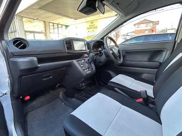 トヨタ ピクシスエポック B SAⅢ 宮城県 2020(令2)年 1.1万km ブライトシルバーM ワンオーナー/4WD/バックカメラ/ディーラーオプションナビ/AM/FM/CD/Bluetooth/AUX/MSV）/ワンセグTV/コーナーセンサー/アイドリングストップ/衝突軽減システム/横滑り防止装置/オートマチックハイビーム/ヘッドライトレベライザー/ETC/取扱説明書/保証書あり/社外AW付き冬タイヤ/（155/65/R14）/純正スチールホイール付き夏タイヤ/（155/70/R13）