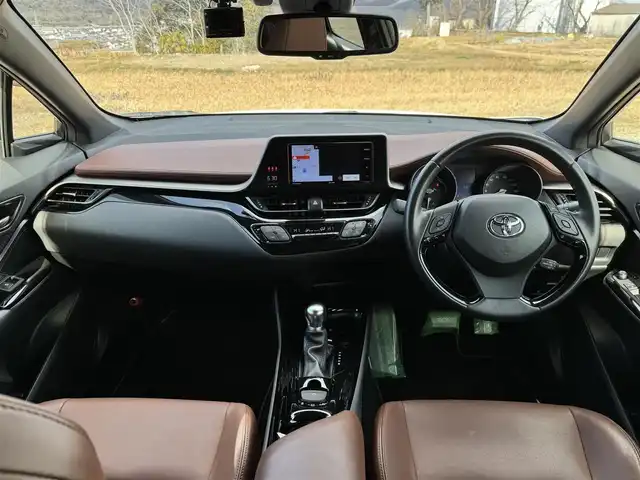 トヨタ Ｃ－ＨＲ G モード ブルーノ 兵庫県 2019(平31)年 3.1万km ホワイトパールクリスタルシャイン 社外ナビ/フルセグTV/バックカメラ/LEDヘッドライト/ハーフレザーシート/ETC/ドライブレコーダー前後/コンビシート/トヨタセーフティセンス/レーダークルーズコントロール/シートヒーター/マフラーカッター/マッドフラップ/スマートキー