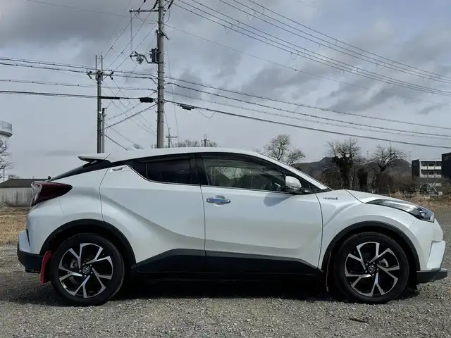 トヨタ Ｃ－ＨＲ G モード ブルーノ 兵庫県 2019(平31)年 3.1万km ホワイトパールクリスタルシャイン 社外ナビ/フルセグTV/バックカメラ/LEDヘッドライト/ハーフレザーシート/ETC/ドライブレコーダー前後/コンビシート/トヨタセーフティセンス/レーダークルーズコントロール/シートヒーター/マフラーカッター/マッドフラップ/スマートキー