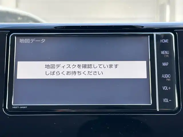 トヨタ ＲＡＶ４ アドベンチャー 道央・札幌 2019(令1)年 2万km グレーメタリック ・４WD/・衝突軽減ブレーキ/・純正ナビ/　CD＆DVD＆BT＆TV/・バックカメラ/・D席パワーシート/・デジタルインナーミラー/・ブラインドスポットモニター/・パワーバックドア/・オートライト/・オートエアコン/・オートリトラミラー/・ステアリングヒーター/・ビルトインETC/・置くだけ充電/・シートヒーター/・MT付きAT/・ダウンヒルアシスト/・純正フロアマット/・ドアバイザー/・ウィンカーミラー/・フォグライト/・純正19インチAW/・スペアキー×１