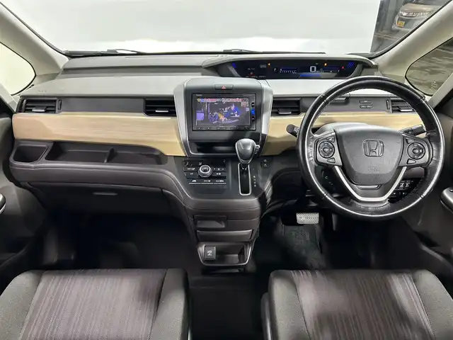 ホンダ フリード G ホンダセンシング 大阪府 2017(平29)年 2.5万km ホワイトオーキッドパール 純正ナビ(フルセグ/DVD再生/Bluetooth) バックカメラ ETC 両側パワースライドドア 衝突軽減 レーダークルコン レーンアシスト オートライト スマートキー Pスタート ドラレコ