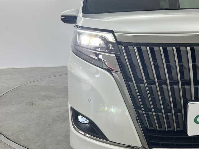 トヨタ エスクァイア ハイブリッド Gi プレミアムパッケージ ブラックテーラード 群馬県 2019(令1)年 7.1万km ホワイトパールクリスタルシャイン 純正９型ナビ　純正１２．１型後席モニター　バックカメラ　ハーフレザーシート　シートヒーター　ハンドルヒーター　前後ドラレコ　ビルトインＥＴＣ　両側電動スライドドア　衝突被害軽減ブレーキ　ＬＥＤ　禁煙車