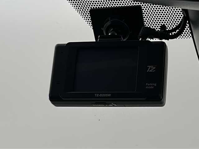 トヨタ エスクァイア ハイブリッド Gi プレミアムパッケージ ブラックテーラード 群馬県 2019(令1)年 7.1万km ホワイトパールクリスタルシャイン 純正９型ナビ　純正１２．１型後席モニター　バックカメラ　ハーフレザーシート　シートヒーター　ハンドルヒーター　前後ドラレコ　ビルトインＥＴＣ　両側電動スライドドア　衝突被害軽減ブレーキ　ＬＥＤ　禁煙車