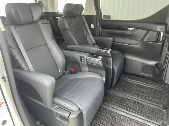 トヨタ アルファード S Cパッケージ 福岡県 2021(令3)年 4.7万km ホワイトパールクリスタルシャイン モデリスタフルエアロ（F、S、R、マフラー）/ツインムーンルーフ/純正12インチフリップダウンモニター/メーカー純正ＤＡナビ/フルセグTV/BT/applecarplay/androidauto/バックカメラ/ＰＣＳ/RCTA/黒革シート/両側パワースライドドア/パワーバックドア/デジタルインナーミラー/ＢＳＭ/レーダークルーズコントロール/前席パワーシート/前席シートヒーター＆シートベンチレーション/シートメモリー/オットマン/電動パーキング/ブレーキホールド/AC100V/ビルトインETC/LEDヘッドライト/フォグランプ/オートハイビーム/ロールサンシェード/純正アルミ