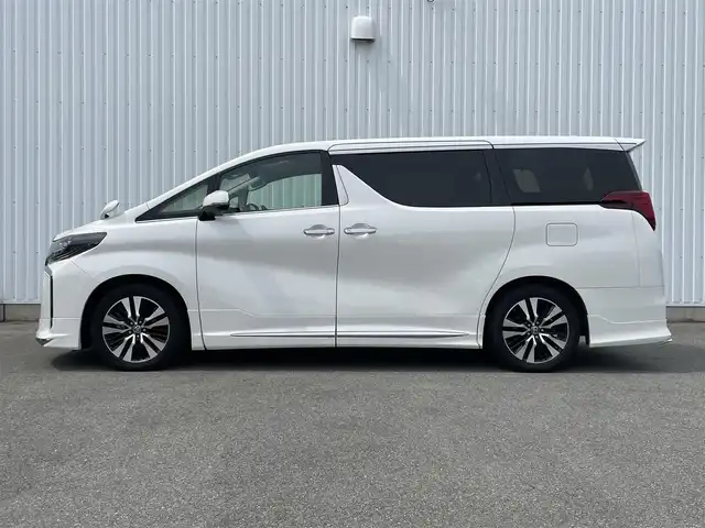 トヨタ アルファード S Cパッケージ 福岡県 2021(令3)年 4.7万km ホワイトパールクリスタルシャイン モデリスタフルエアロ（F、S、R、マフラー）/ツインムーンルーフ/純正12インチフリップダウンモニター/メーカー純正ＤＡナビ/フルセグTV/BT/applecarplay/androidauto/バックカメラ/ＰＣＳ/RCTA/黒革シート/両側パワースライドドア/パワーバックドア/デジタルインナーミラー/ＢＳＭ/レーダークルーズコントロール/前席パワーシート/前席シートヒーター＆シートベンチレーション/シートメモリー/オットマン/電動パーキング/ブレーキホールド/AC100V/ビルトインETC/LEDヘッドライト/フォグランプ/オートハイビーム/ロールサンシェード/純正アルミ