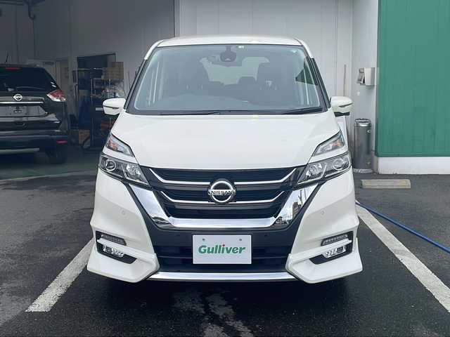 日産 セレナ ハイウェイスター Vセレクション 京都府 2018(平30)年 5.5万km ブリリアントホワイトパール 純正９インチナビ　フルセグ　Ｂｌｕｅｔｏｏｔｈオーディオ　ＤＶＤ再生　アラウンドビューモニター　後席フリップダウンモニター　インテリジェンスルームミラー　両側パワースライドドア　ＬＥＤライト