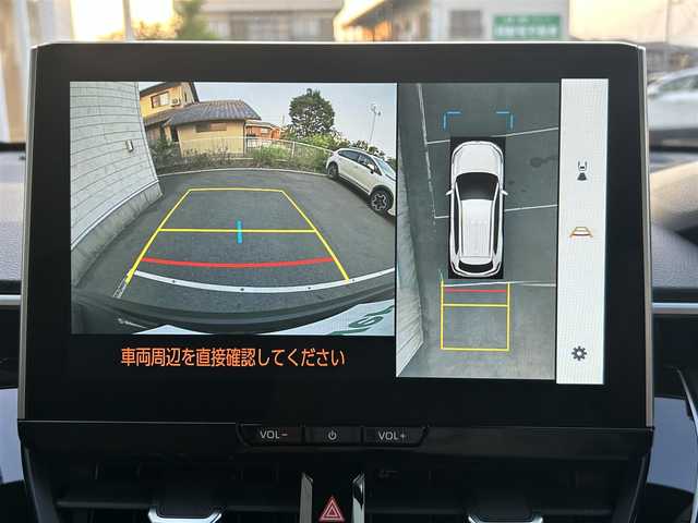 トヨタ カローラ クロス Z 静岡県 2024(令6)年 0.2万km アティチュードブラックマイカ 純正ディスプレイオーディオ/　（ナビ、フルセグTV、Apple Car Play、Bluetooth、AUX）/衝突被害軽減システム/MTモード付きAT/ガラスルーフ/電動リアゲート/ブラインドスポットモニター/オートブレーキホールド/電動パーキングブレーキ/レーダークルーズコントロール/ハーフレザー/前席シートヒーター/運転席パワーシート/全方位カメラ/オートマチックハイビーム/横滑り防止装置/レーンキープアシスト/前後コーナーセンサー/プッシュスタート/前方ドライブレコーダー/ETC2.0/盗難防止装置/純正フロアマット/純正18インチアルミホイール/取扱説明書