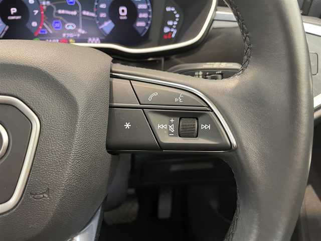 アウディ アウディ Ｑ３ スポーツバック 35TFSI 熊本県 2022(令4)年 4.2万km グレイシアホワイトメタリック ・スマートキー/・プッシュスタート/・エフェシェンシアシスト/・ハイビームアシスト/・パーキングエイド/・アダプティブドライブアシスト/・接近警告/・レーンキープアシスト/・Audhiプレセンス/・休憩の推奨/・前席パワーシート/・純正メモリナビ/　【Bluetooth・USB・AppleCarPlay・AndroidAuto】/・全方位カメラ/・ETC2.0/・バーチャルコクピット/・ドライブレコーダー(前後録画)/・パワーバックドア/・LEDヘッドランプ/・保証書/取説