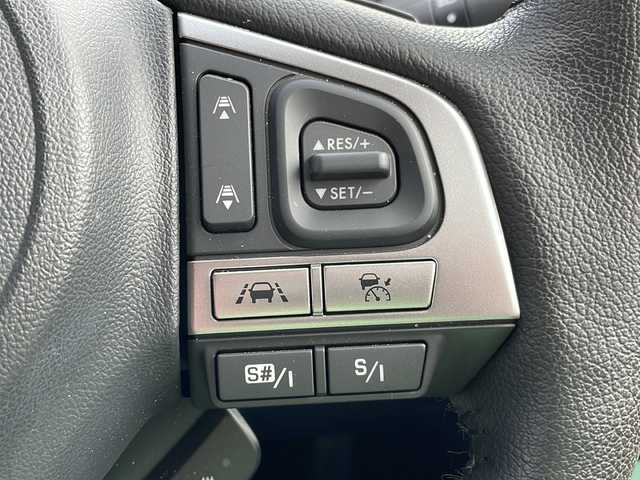 スバル レガシィ Ｂ４ ベース 新潟県 2017(平29)年 2.1万km ダークブルーパール 4WD/純正SDナビ(CN-LR820D)/CD/DVD/BT/フルセグテレビ/バックカメラ/ETC/衝突被害軽減ブレーキ/レーンキープアシスト/レーダークルーズコントロール/パワーシート/シートヒーター /ステアリングヒーター/パドルシフト/スマートキー/プッシュスタート/LEDヘッドライト/オートライト/フォグランプ/純正17インチアルミホイール/社外17インチAW冬タイヤ車載