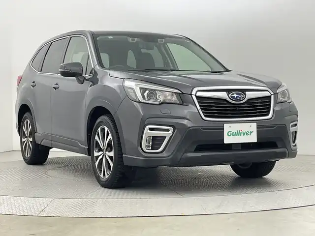 スバル フォレスター プレミアム 新潟県 2019(令1)年 3.2万km マグネタイトグレーメタリック ４WD/アイサイトセーフティプラス/純正8インチメモリナビ/　　CD/DVD/AM/FM/フルセグ/BT//　　applecarplay/androidauto/バック/サイド/フロントモニター/パワーバックドア/全車速追従機能付クルーズコントロール/LEDオートライト/ステアリング連動ヘッドライト/前席パワーシート/前席シートヒーター/運転席メモリシート/純正18インチアルミホイール付/アイドリングストップ/ステアリングスイッチ/ブラインドスポットモニター/デジタルインナーミラー/ステアリングヒーター/ドライブレコーダー/USBポート/スマートキー/ETC