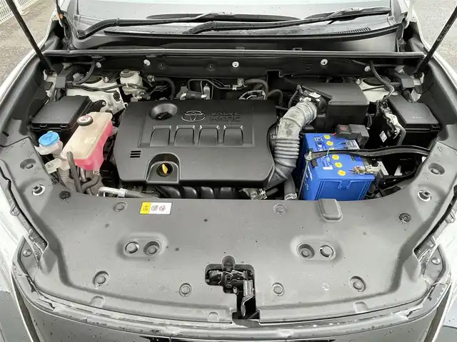 トヨタ ハリアー エレガンス GRスポーツ 佐賀県 2018(平30)年 6.7万km ホワイトパールクリスタルシャイン 純正ナビ/・AM/FM/CD/SD/BT/・フルセグTV/バックカメラ/トヨタセーフティセンス/・レーンディパーチャーアラート/・レーダークルーズコントロール/・プリクラッシュセーフティ/・オートマチックハイビーム/革巻きステアリング/・ステアリングリモコン/ハーフレザーシート/・D席パワーシート/オートライト/・LEDライト/・フォグランプ/電動格納ミラー/・ウィンカーミラー/ビルトインETC/純正フロアマット/純正アルミホイール/スマートキー/・スペアキー
