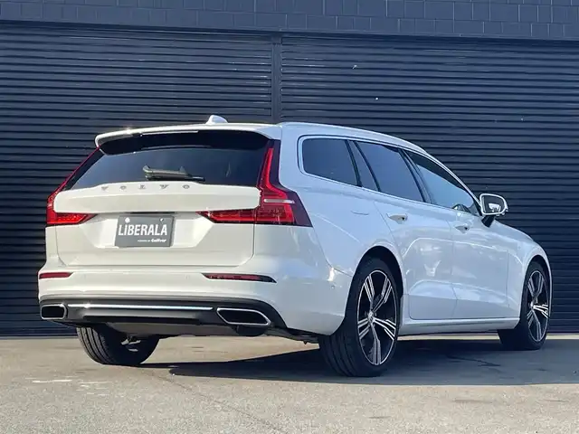 ボルボ Ｖ６０ B5 インスクリプション 三重県 2021(令3)年 4.9万km クリスタルホワイトP サンルーフ/ACC/インテリセーフ/ベージュレザー/シートベンチレーション/シートヒーター/ステアリングヒーター/純正19インチアルミ/電動リアゲート/純正ナビ/全方位カメラ/バックカメラ/フルセグTV/ETC