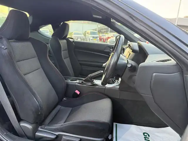スバル ＢＲＺ S 香川県 2015(平27)年 10.2万km ダークグレーメタリック クラッチ交換済み/純正SDナビ/フルセグ/CD/DVD/Bluetooth/バックカメラ/weds17インチアルミ/キセノンヘッドライト/リアスポイラー/スマートキー/ETC