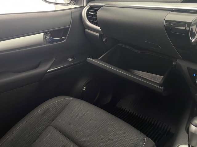 トヨタ ハイラックス Z 熊本県 2021(令3)年 4.8万km スーパーホワイトⅡ 禁煙車/衝突被害軽減ブレーキ/純正ナビTV/（NSZT-W68T/CD/DVD/Bluetooth/フルセグTV)/純正バックカメラ/純正ドライブレコーダー/純正OP/GRサイドステップ/純正OP/GRスポーツバー/純正LEDオートライト/純正LEDフォグ/純正17インチアルミ/純正フロアマット/アダプティブクルーズコントロール/レーンディパーチャーアラート/クリアランスソナー/ダウンヒルアシストコントロール/オートエアコン/本革巻ハンドル/オート電動格納ミラー/スマートキー/プッシュエンジンスタート/新車時保証書/取扱い説明書