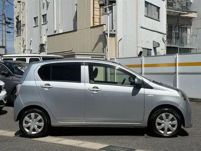 ダイハツ ミラ イース L 愛知県 2012(平24)年 8.2万km ブライトシルバーメタリック /禁煙車//純正メモリナビ//地デジ/CD/DVD/BT/ipod/USB/SD//前後ドライブレコーダー//アイドリングストップ//キーレス//バニティミラー//純正フロアマット//ドアバイザー//ABS//新車時保証書//取扱説明書//整備記録簿H24.H25.R4.R6.R7