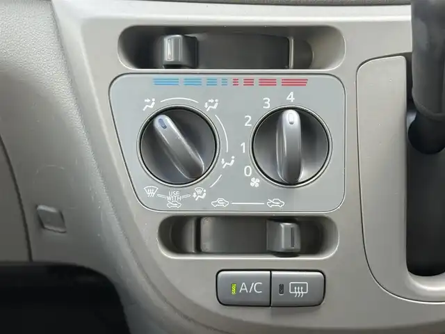 ダイハツ ミラ イース L 愛知県 2012(平24)年 8.2万km ブライトシルバーメタリック /禁煙車//純正メモリナビ//地デジ/CD/DVD/BT/ipod/USB/SD//前後ドライブレコーダー//アイドリングストップ//キーレス//バニティミラー//純正フロアマット//ドアバイザー//ABS//新車時保証書//取扱説明書//整備記録簿H24.H25.R4.R6.R7