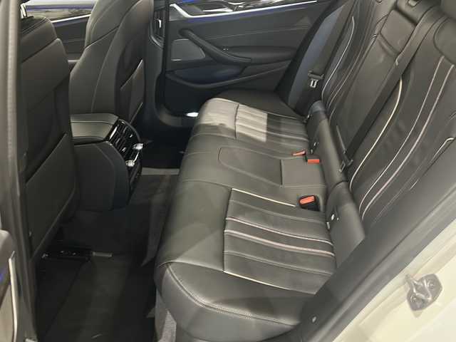 ＢＭＷ ５４０ｉ xDrive ツーリング Mスポーツ 新潟県 2020(令2)年 5万km アルピンホワイトⅢ オプション/セレクト・パッケージ/・電動ガラス・サンルーフ/・サン・プロテクション・ガラス/・harman/kardon /標準装備/パーキング・アシスト・プラス/・アクティブPDCパーク・ディスタンス・コントロール/・パーキング・アシスト/・リバース・アシスト/ドライビング・アシスト・プロフェッショナル/・アクティブ・クルーズ・コントロール（ストップ&ゴー機能付）/・ステアリング&レーン・コントロール・アシスト/・レーン・ディパーチャー・ウォーニング/・レーン・チェンジ・ウォーニング /・高速道路渋滞時ハンズ・オフ・アシスト/・レーン・チェンジ・アシスト/黒革レザーシート/シートヒーター/オートマチックテールゲート/アンビエントライト/ドライブレコーダー/ETC