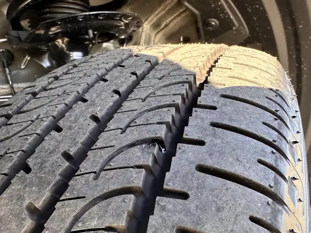 三菱 デリカＤ：５ ブラックエディション 宮城県 2025(令7)年 0.1千km アメジストブラック ブラックエディション/ナビ取付パッケージ＋後席用モニター取付パッケージ/電動サイドステップレス/＝＝＝/e-Assist/・衝突被害軽減ブレーキシステム/・車線逸脱警報システム/・レーダークルーズコントロール/・オートマチックハイビーム/・誤発進抑制機能（前進時）/・後側方車両検知警報システム/・後退時車両検知警報システム/アルパイン11インチナビ（EX11NX）/・CD/DVD/・Bluetooth/・フルセグTV/マルチアラウンドモニター（自動暴言ルームミラー）/ワンタッチ開閉機能付パワースライドドア（両側）/パワーバックドア/ハーフレザーシート/運転席パワーシート/シートヒーター/ステアリングヒーター/革巻きステアリング/ステアリングスイッチ/パドルシフト/電動パーキングブレーキ/ブレーキホールド/LEDヘッドランプ/フォグランプ/オートライト/スマートキー＆プッシュスタート/スペアキー1本/電動格納ミラー/純正18インチアルミホイール/W/サイド/カーテンエアバッグ