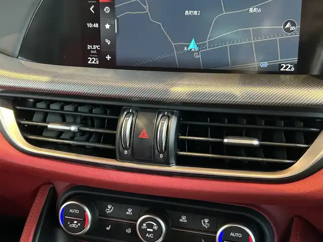 アルファロメオ ステルヴィオ 2.0ターボ Q4 ヴェローチェ 宮城県 2022(令4)年 3.4万km 白 アダプティブクルーズコントロール/ブラインドスポットアシスト/レーンキープアシスト/harman/kardonサウンドシステム/純正ナビゲーションシステム/フルセグTV/バックカメラ/レッドレザーシート/シートヒーター/パワーシート/キセノンヘッドライト/オートマチックハイビーム/スマートキー/パワーバックドア/純正20インチAW/ルーフレール/ステアリングスイッチ/パドルシフト/前後ドライブレコーダー