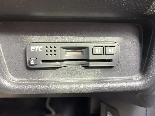 ホンダ オデッセイ アブソルート 埼玉県 2015(平27)年 10.4万km プレミアムヴィーナスブラックP (株)IDOMが運営する【じしゃロン鳩ヶ谷店】の自社ローン専用車両になりますこちらは現金またはオートローンご利用時の価格です。自社ローンご希望の方は別途その旨お申付け下さい/ホンダセンシング/  衝突軽減ブレーキ〈CMBS〉/  誤発進抑制機能/  LKAS〈車線維持支援システム〉/  路外逸脱抑制機能/  ACC〈アダプティブ・クルーズ・コントロール〉/純正ナビ　/　AM/FM/CD/DVD/BT/フルセグTV/バックカメラ　/フリップダウンモニター　/両側パワースライドドア　/パドルシフト　/ステアリングスイッチ　/デュアルエアコン　/キャプテンシート　/オットマン（２列目）/ビルトインＥＴＣ/フォグランプ/プッシュスタートボタン/スマートキー×2/ドアバイザー/電動格納式ウィンカーミラー/保証書