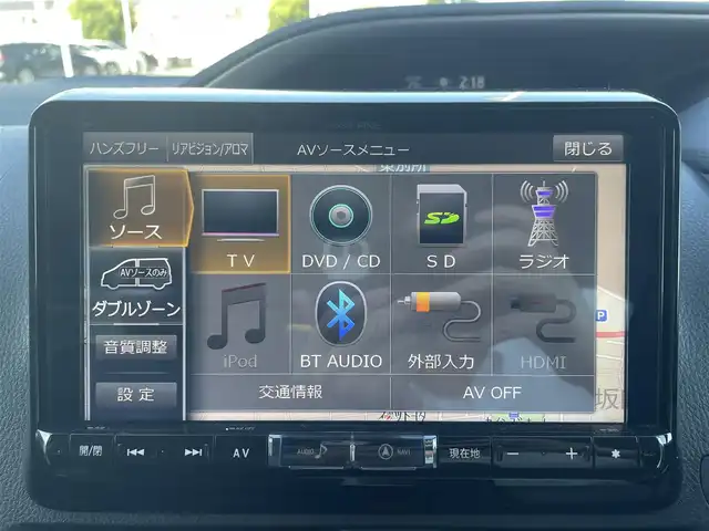 トヨタ ヴォクシー ZS 煌Ⅱ 群馬県 2016(平28)年 4.9万km ホワイトパールクリスタルシャイン 社外9インチナビ/（CD/DVD/SD/HDMI/Bluetooth）/フルセグテレビ/バックカメラ/社外フリップダウンモニター/セーフティセンスC/・プリクラッシュセーフティシステム/・レーンディパーチャーアラート/・オートマチックハイビーム/両側パワースライドドア/プッシュスタート/LEDヘッドランプ/アイドリングストップ/前後ドライブレコーダー