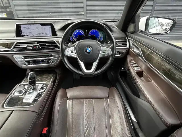 ＢＭＷ ７４０ｉ Mスポーツ 茨城県 2016(平28)年 6.9万km アルピンホワイトⅢ サンル-フ /360°C /harman/kardon /HUD /茶革 /シートヒーター /M付PWシ-ト /ベンチレ-ション /PWトランク /ソフトクロ-ズドア /ドライビングアシストプラス /ACC /LDW /LCW /CTW /アダプティブLED /オ-トハイビ-ム /ナビ /TV/BT/DVD /ETC /ドラレコ /禁煙車