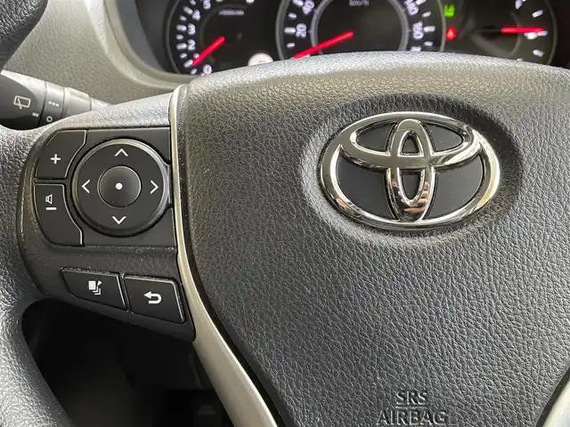 トヨタ ヴォクシー X 岩手県 2017(平29)年 11.5万km ホワイトパールクリスタルシャイン ４WD/クルーズコントロール/両側パワースライドドア/トヨタセーフティセンスC/プリクラッシュセーフティ/レーンディパーチャーアラート/オートマチックハイビーム/先行車発進告知/横滑り防止装置/アイドリングストップ/MTモード付AT/リアサンシェード/エンジンスターター/純正ナビ/バックカメラ/ワンセグTV/ステアリングスイッチ/ETC/LEDヘッドランプ/フォグランプ/社外１５インチアルミホイール
