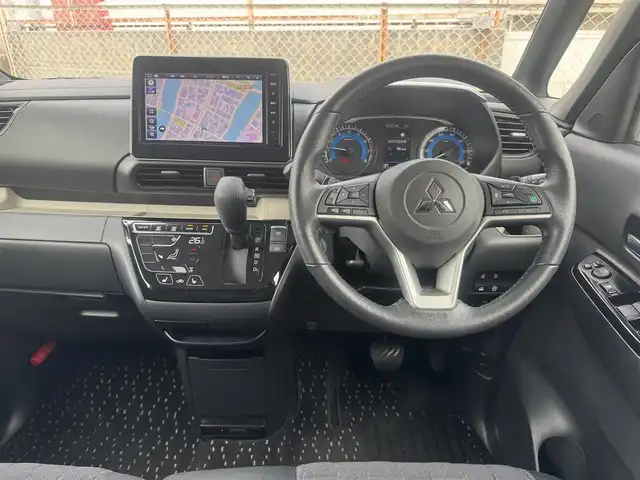 三菱 デリカミニ T プレミアム 広島県 2023(令5)年 0.6万km アイボリーⅡ ワンオーナー/ナチュラルアイボリー&ブラックマイカ/マイパイロット/・レーダークルーズコントロール/・車線維持支援機能/純正9型ナビ（MM222D-LM）/・フルセグTV/・Bluetooth/デジタルルームミラー/マルチアラウンドモニター/電動パーキングブレーキ/ブレーキオートホールド/プラズマクラスター付リアサーキュレーター/アダプティブLEDヘッド/フロントシートヒーター/ステアリングヒーター/ドライブレコーダー（DJ6）