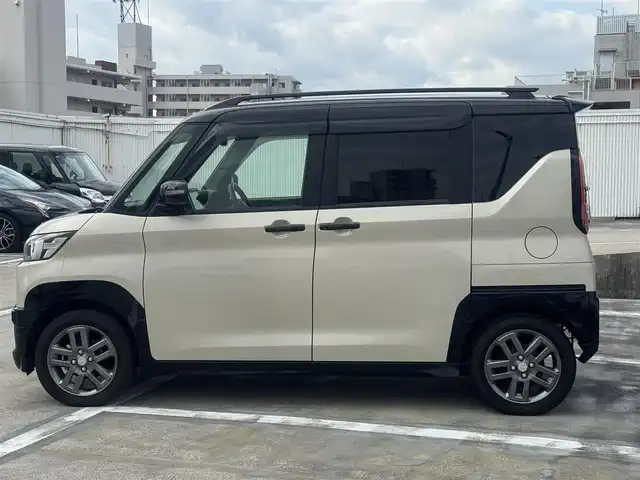 三菱 デリカミニ T プレミアム 広島県 2023(令5)年 0.6万km アイボリーⅡ ワンオーナー/ナチュラルアイボリー&ブラックマイカ/マイパイロット/・レーダークルーズコントロール/・車線維持支援機能/純正9型ナビ（MM222D-LM）/・フルセグTV/・Bluetooth/デジタルルームミラー/マルチアラウンドモニター/電動パーキングブレーキ/ブレーキオートホールド/プラズマクラスター付リアサーキュレーター/アダプティブLEDヘッド/フロントシートヒーター/ステアリングヒーター/ドライブレコーダー（DJ6）