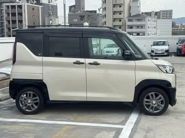三菱 デリカミニ T プレミアム 広島県 2023(令5)年 0.6万km アイボリーⅡ ワンオーナー/ナチュラルアイボリー&ブラックマイカ/マイパイロット/・レーダークルーズコントロール/・車線維持支援機能/純正9型ナビ（MM222D-LM）/・フルセグTV/・Bluetooth/デジタルルームミラー/マルチアラウンドモニター/電動パーキングブレーキ/ブレーキオートホールド/プラズマクラスター付リアサーキュレーター/アダプティブLEDヘッド/フロントシートヒーター/ステアリングヒーター/ドライブレコーダー（DJ6）