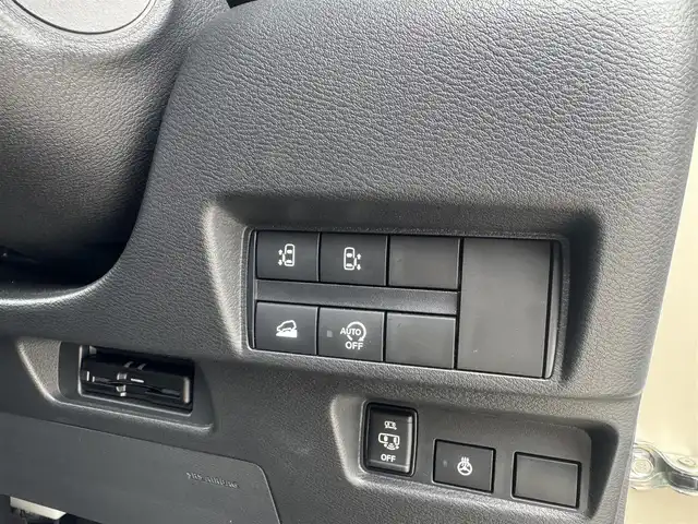 三菱 デリカミニ T プレミアム 広島県 2023(令5)年 0.6万km アイボリーⅡ ワンオーナー/ナチュラルアイボリー&ブラックマイカ/マイパイロット/・レーダークルーズコントロール/・車線維持支援機能/純正9型ナビ（MM222D-LM）/・フルセグTV/・Bluetooth/デジタルルームミラー/マルチアラウンドモニター/電動パーキングブレーキ/ブレーキオートホールド/プラズマクラスター付リアサーキュレーター/アダプティブLEDヘッド/フロントシートヒーター/ステアリングヒーター/ドライブレコーダー（DJ6）