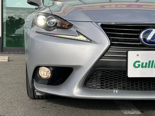 レクサス ＩＳ 300h 和歌山県 2013(平25)年 12.6万km プラチナムシルバーメタリック 純正ナビ/フルセグTV/バックカメラ/クルーズコントロール/ハーフレザーシート/シートヒーター/パドルシフト/純正アルミホイール/純正フロアマット/ビルトインETC/LEDヘッドライト/フォグランプ/オートライト